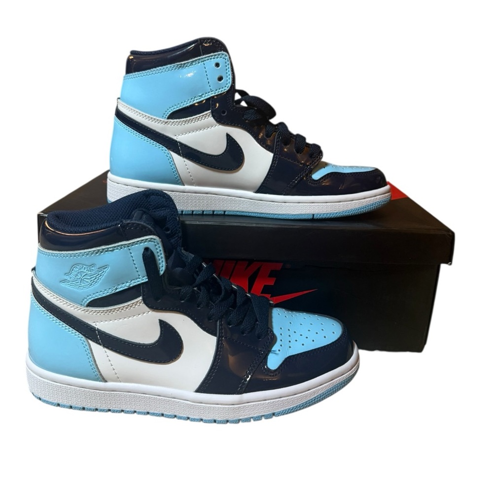 Air Jordan 1 High OG UNC Patent Women’s 8 Blue Obsidian Retro Sneaker